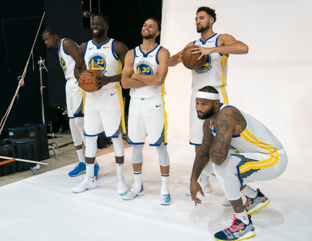 开云中国官网入口包含今晨里昂调整名单以备欧联，豪取连胜环节打磨，球迷炸锅，团队化学反应显著的词条