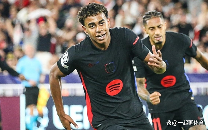 男子看演唱会撞脸谢霆锋   男子看演唱会撞脸谢霆锋